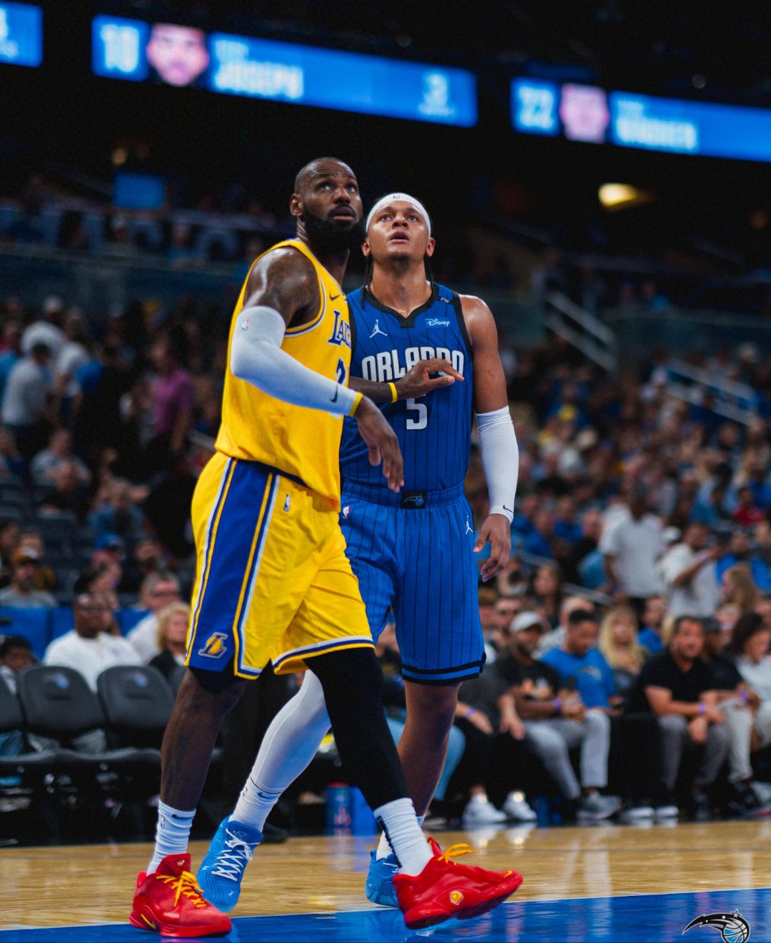 湖人鏖战魔术，巴恩斯送出助攻